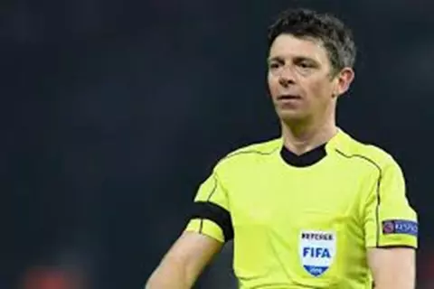 رئيس لجنة الحكام في إيطاليا يواجه اتهامات بالتلاعب بنتائج المباريات